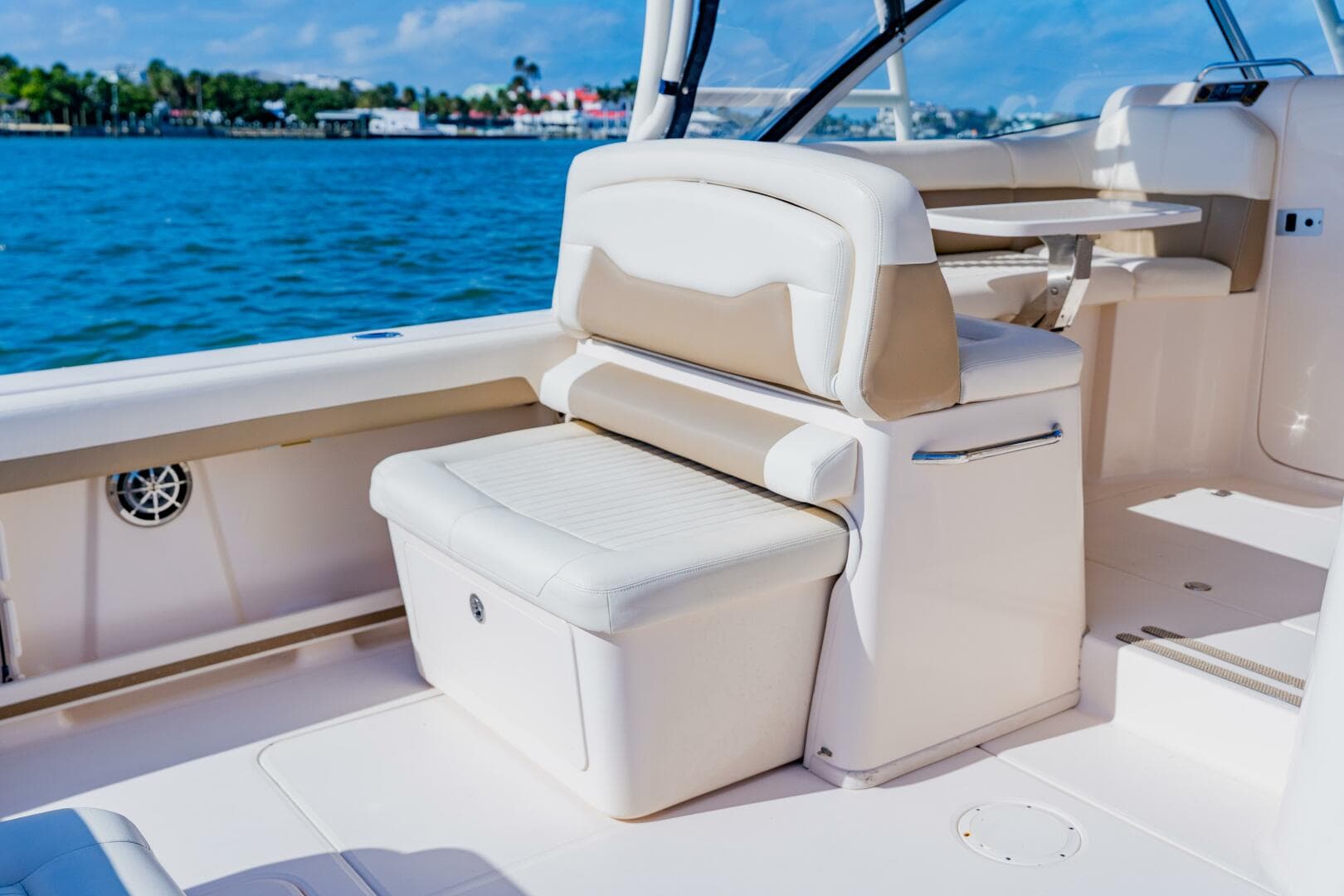 2013 Grady-White 335 Freedom — photo 30