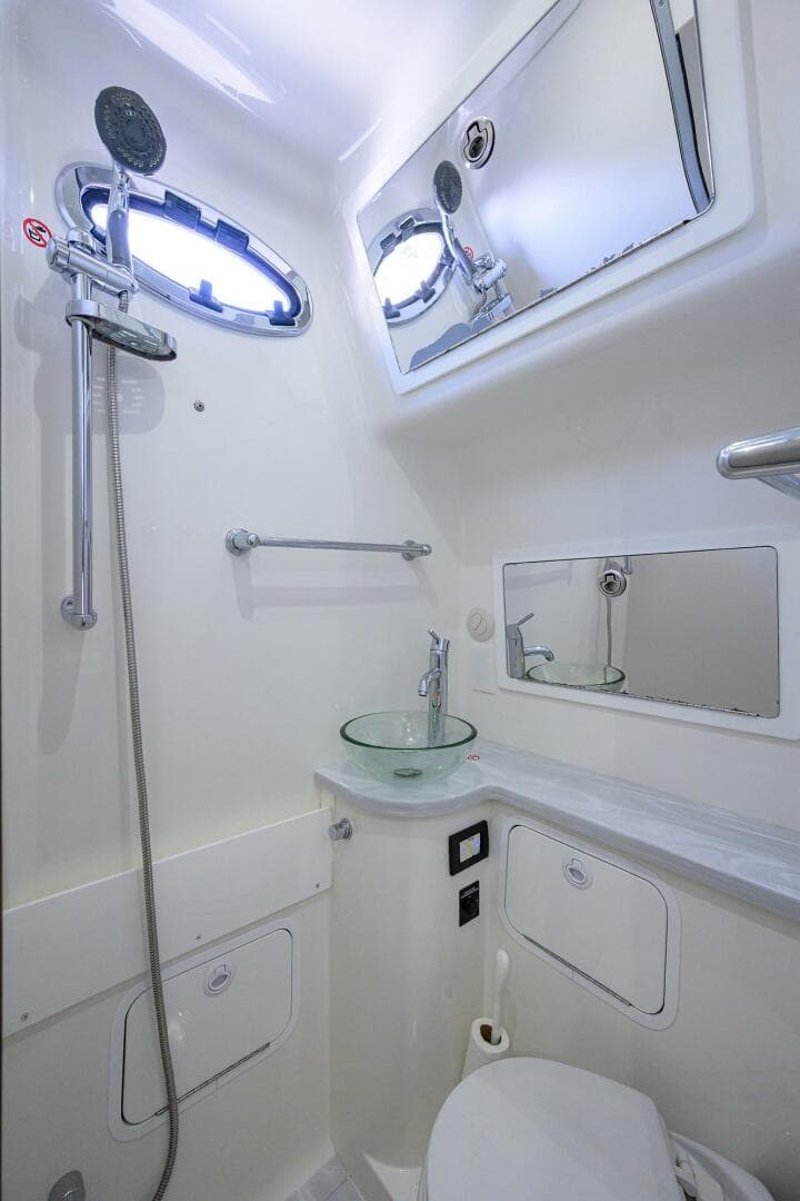 2021 Regulator 41 — photo 29