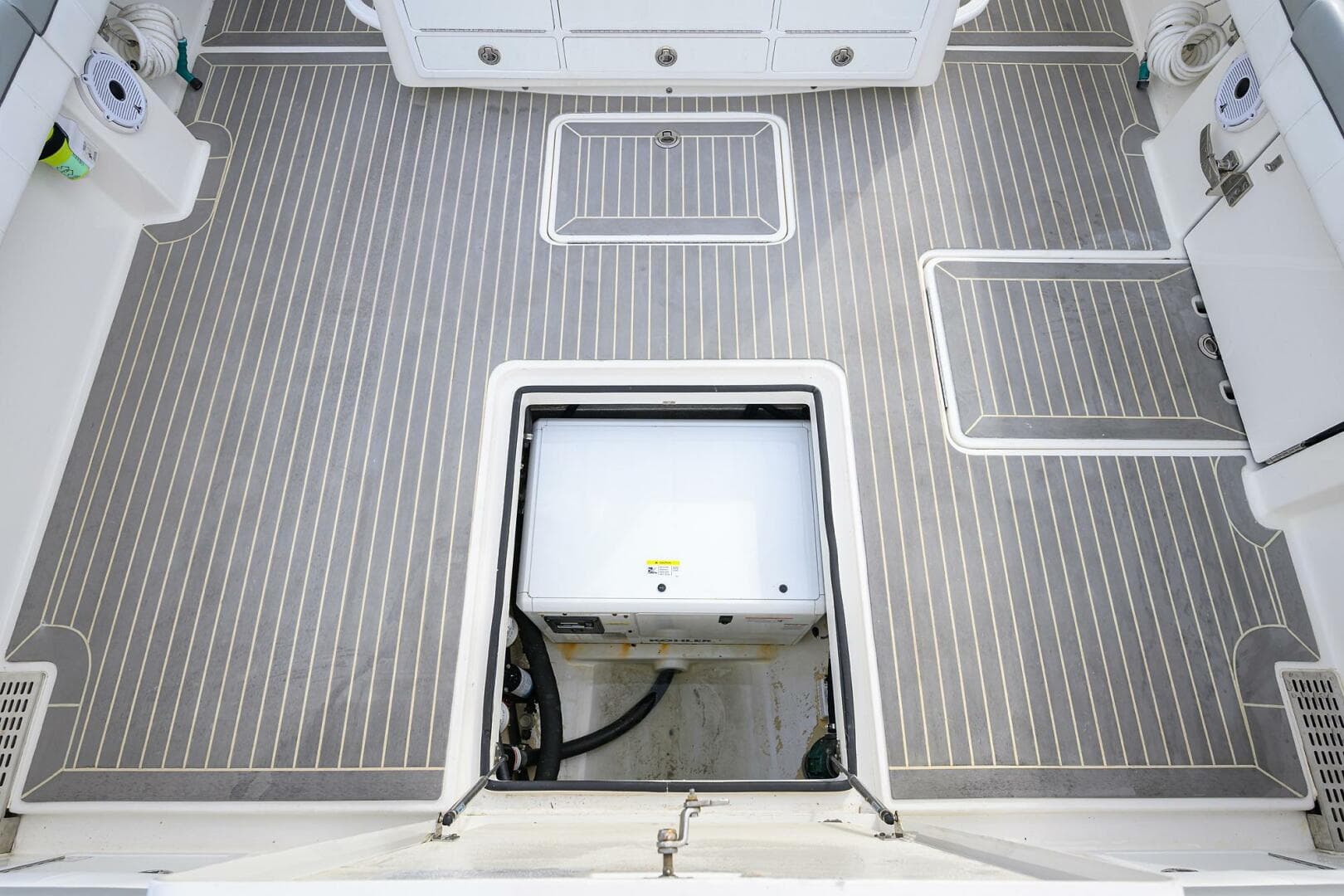 2021 Regulator 41 — photo 19