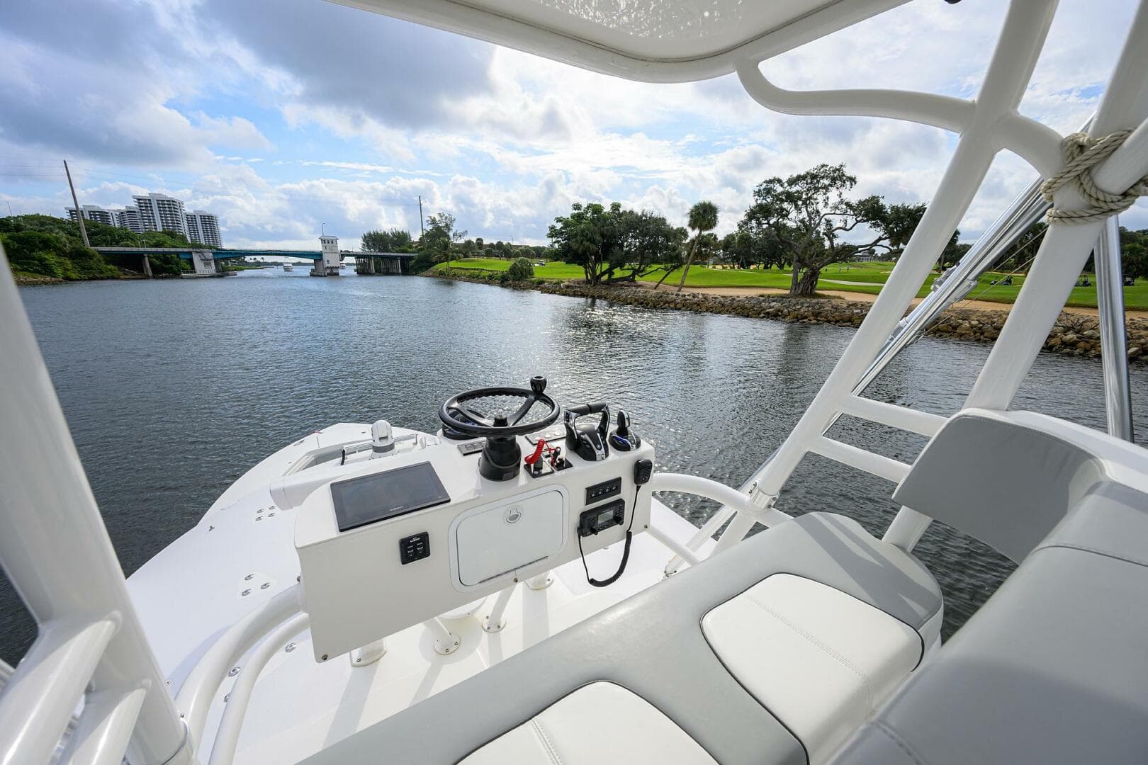 2021 Regulator 41 — photo 31