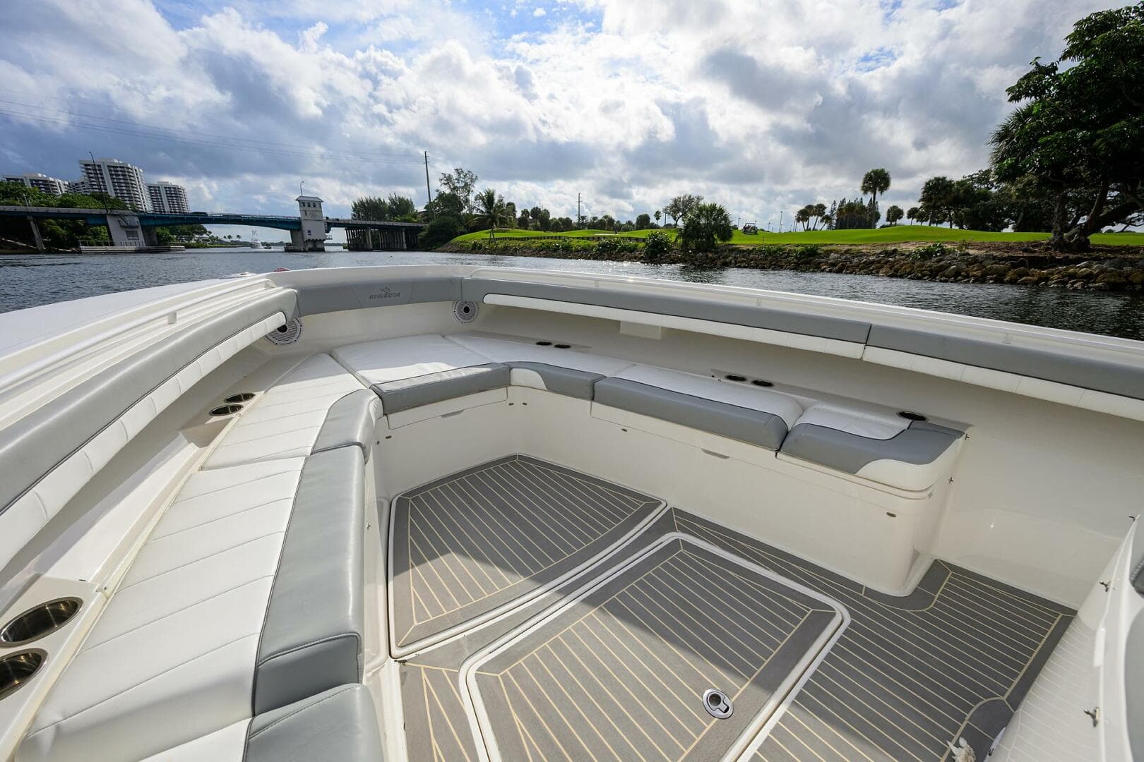 2021 Regulator 41 — photo 4