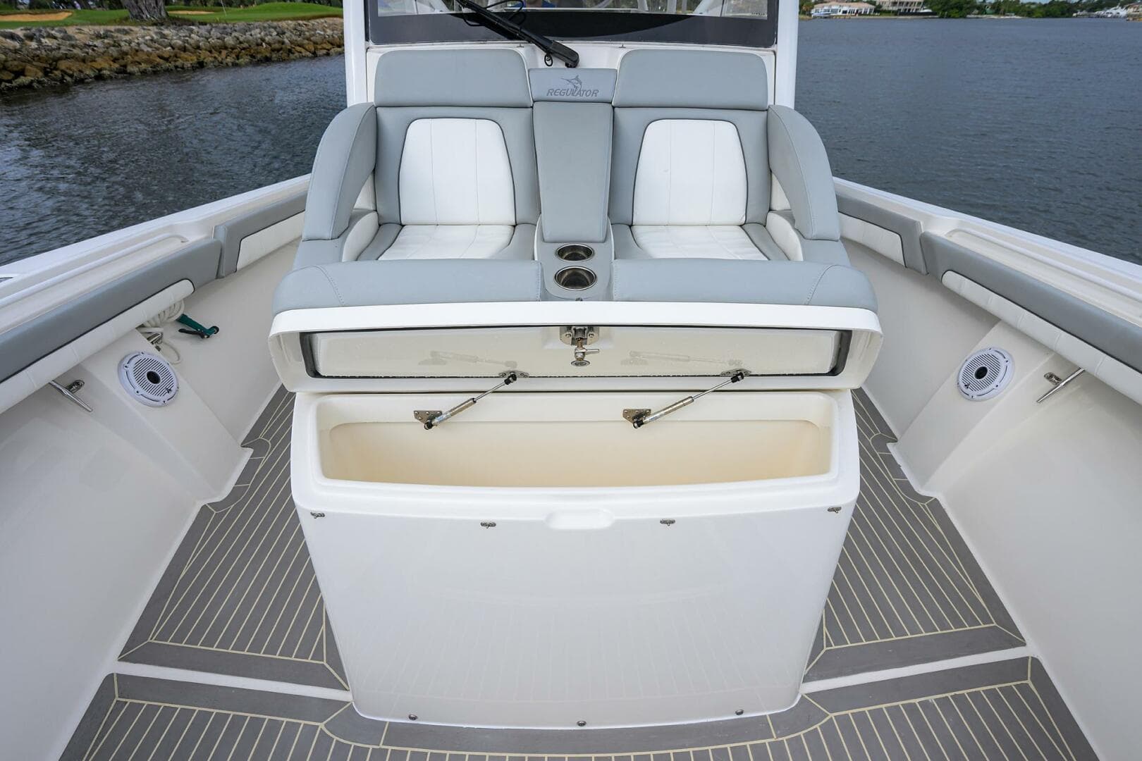 2021 Regulator 41 — photo 6