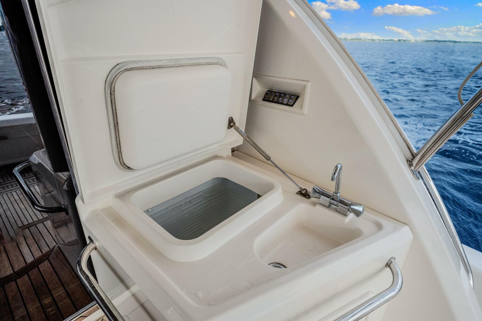 2015 Riviera 565 Suv — photo 50