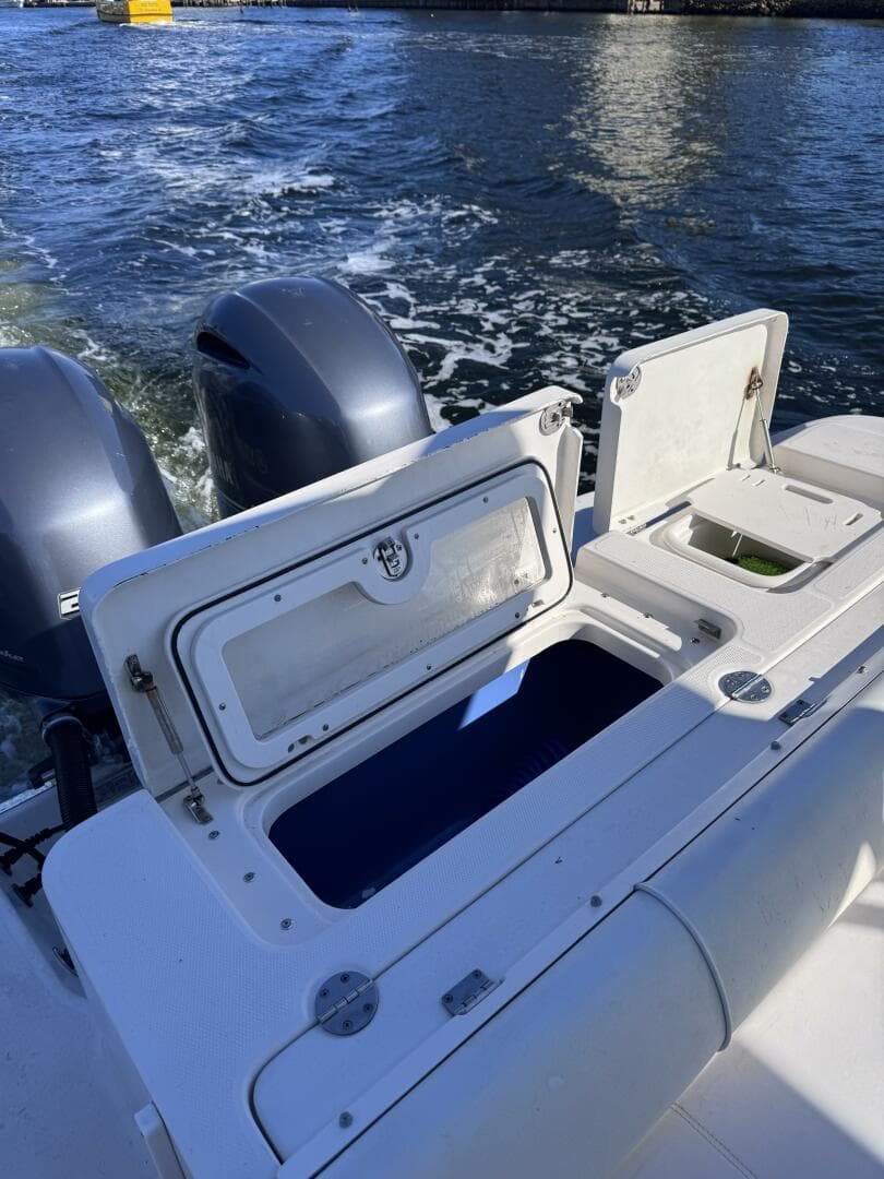 2014 Robalo R265 — photo 42
