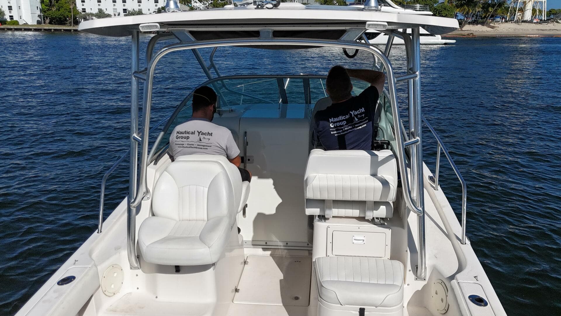 2014 Robalo R265 — photo 12