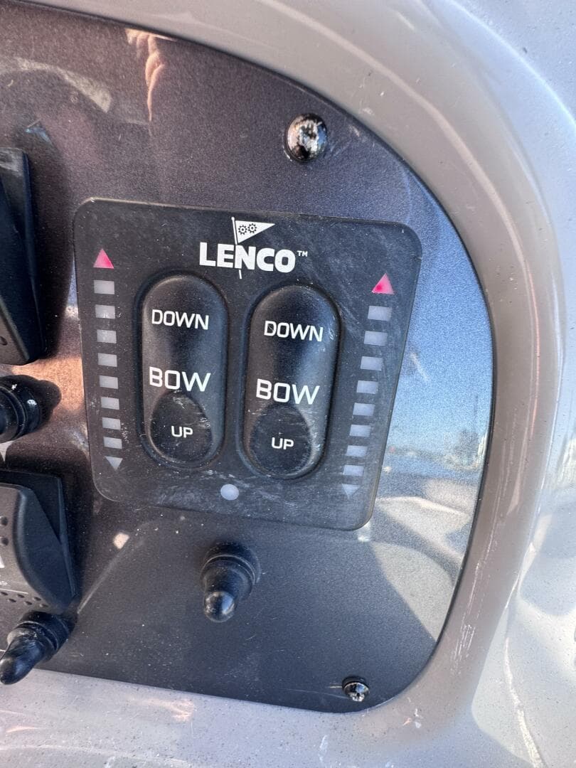 2014 Robalo R265 — photo 33