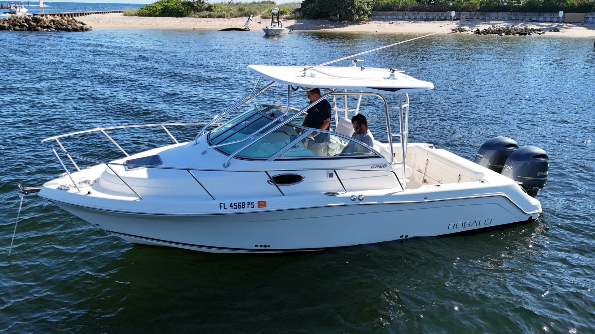 2014 Robalo R265 — photo 2