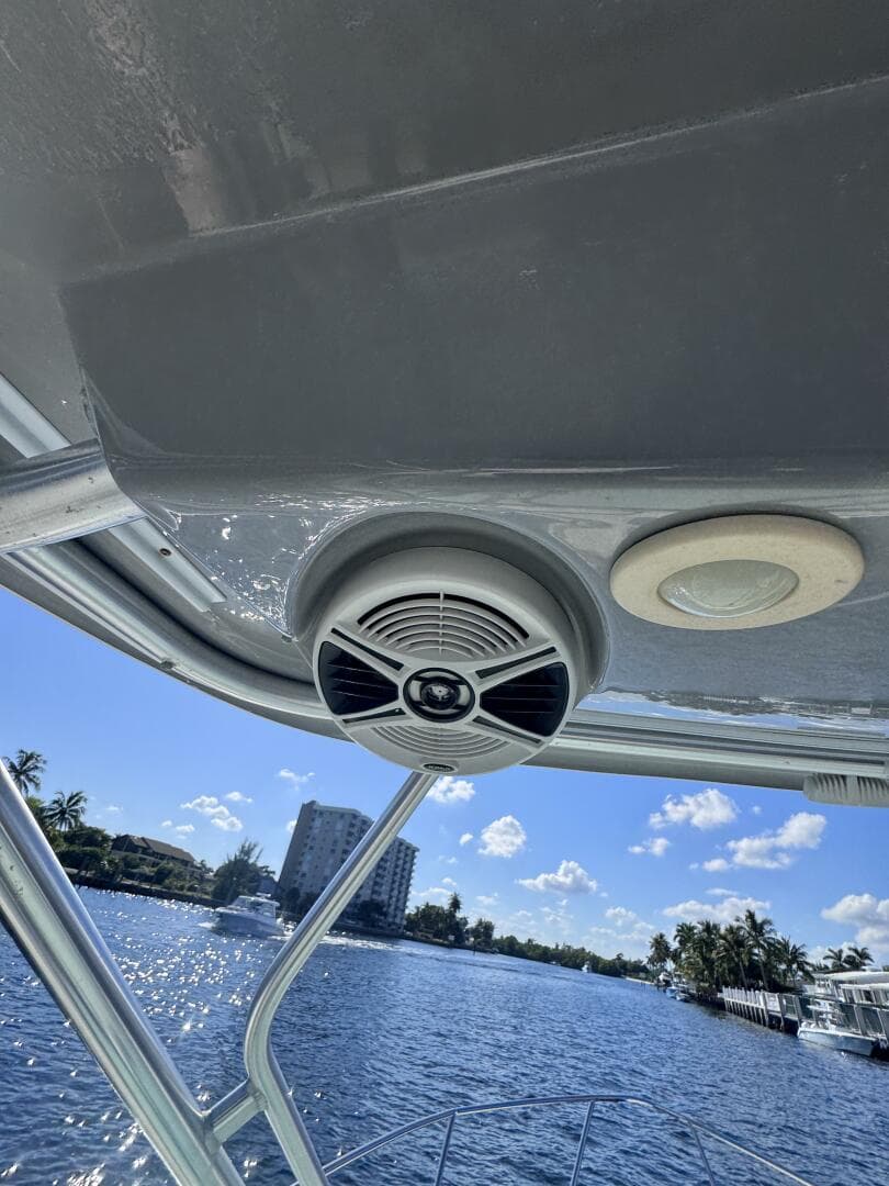 2014 Robalo R265 — photo 29