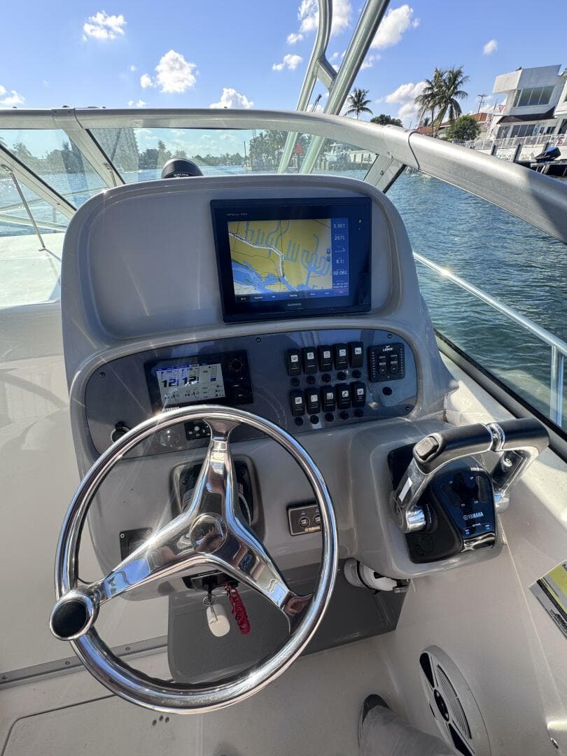 2014 Robalo R265 — photo 24