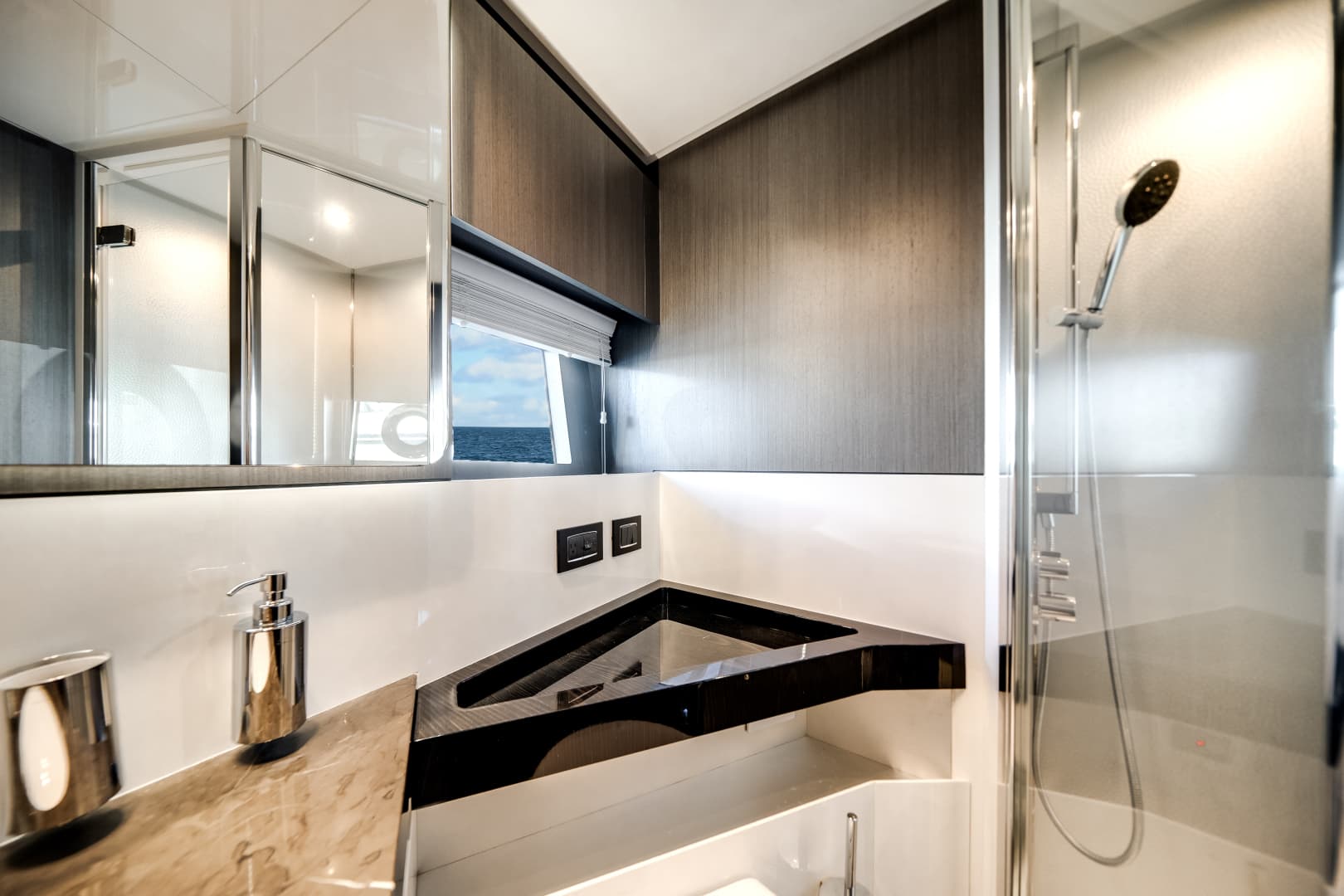 2022 Azimut S7 — photo 20