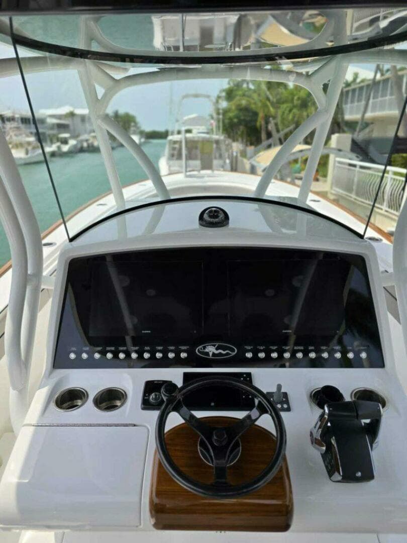 2016 Valhalla Boatworks V-33 — photo 19