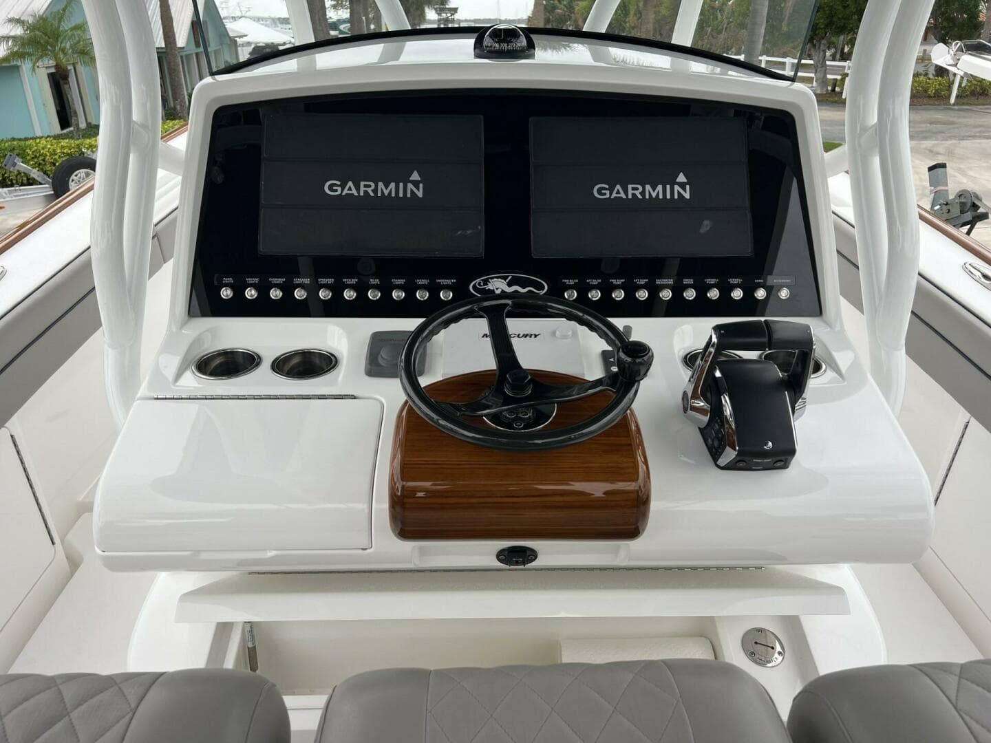 2016 Valhalla Boatworks V-33 — photo 18