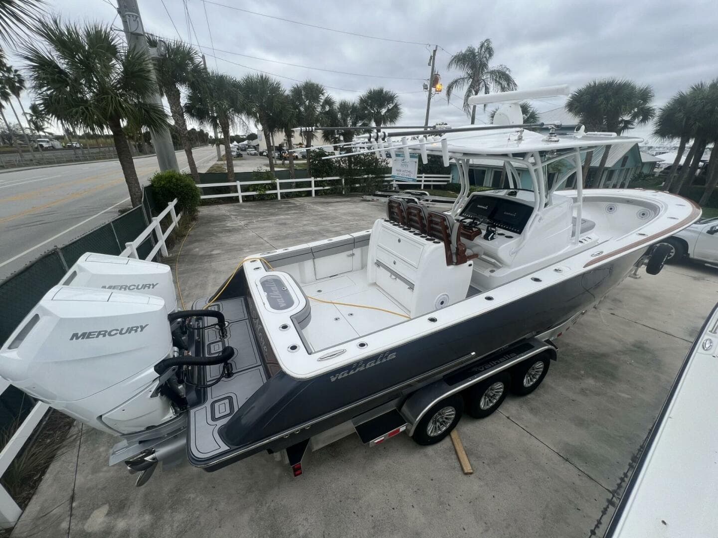 2016 Valhalla Boatworks V-33 — photo 7