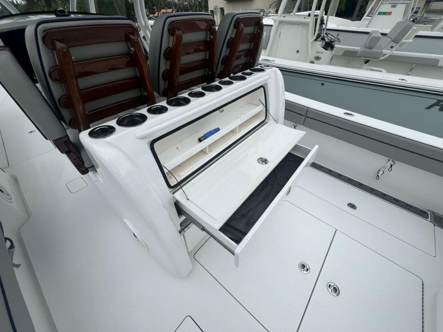 2016 Valhalla Boatworks V-33 — photo 27