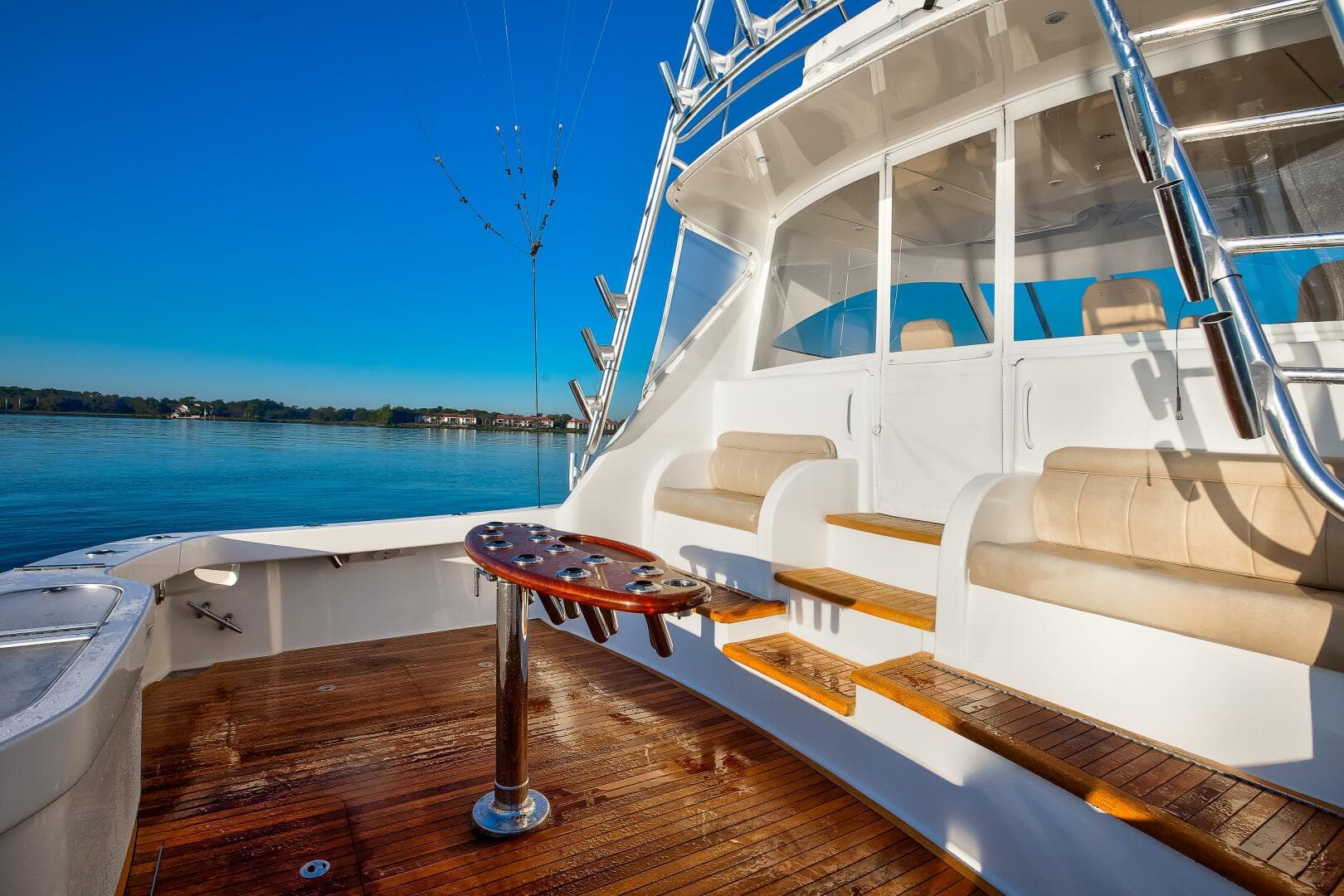 2016 Viking 52 Sport Tower — photo 16