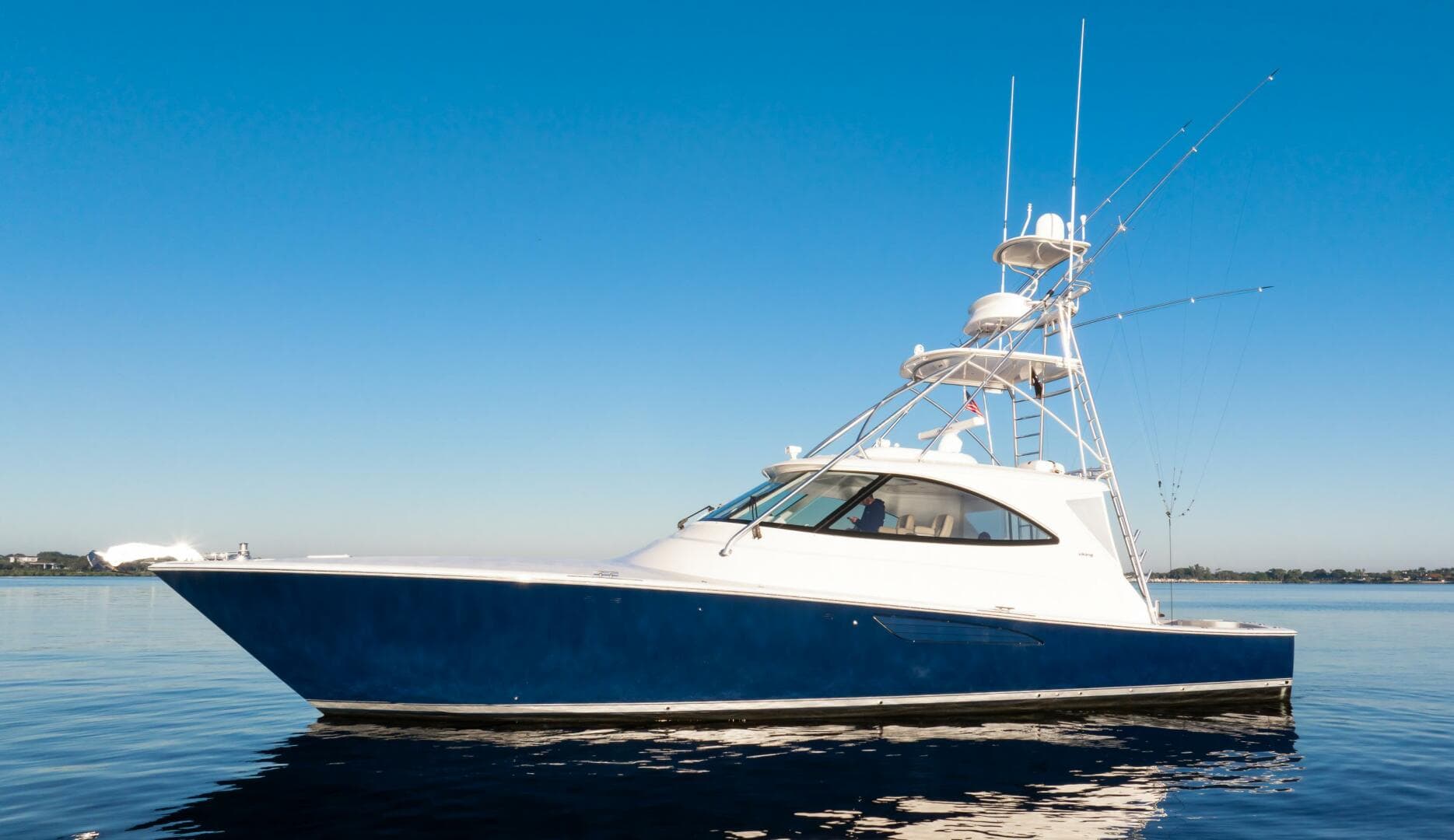 2016 Viking 52 Sport Tower — photo 3