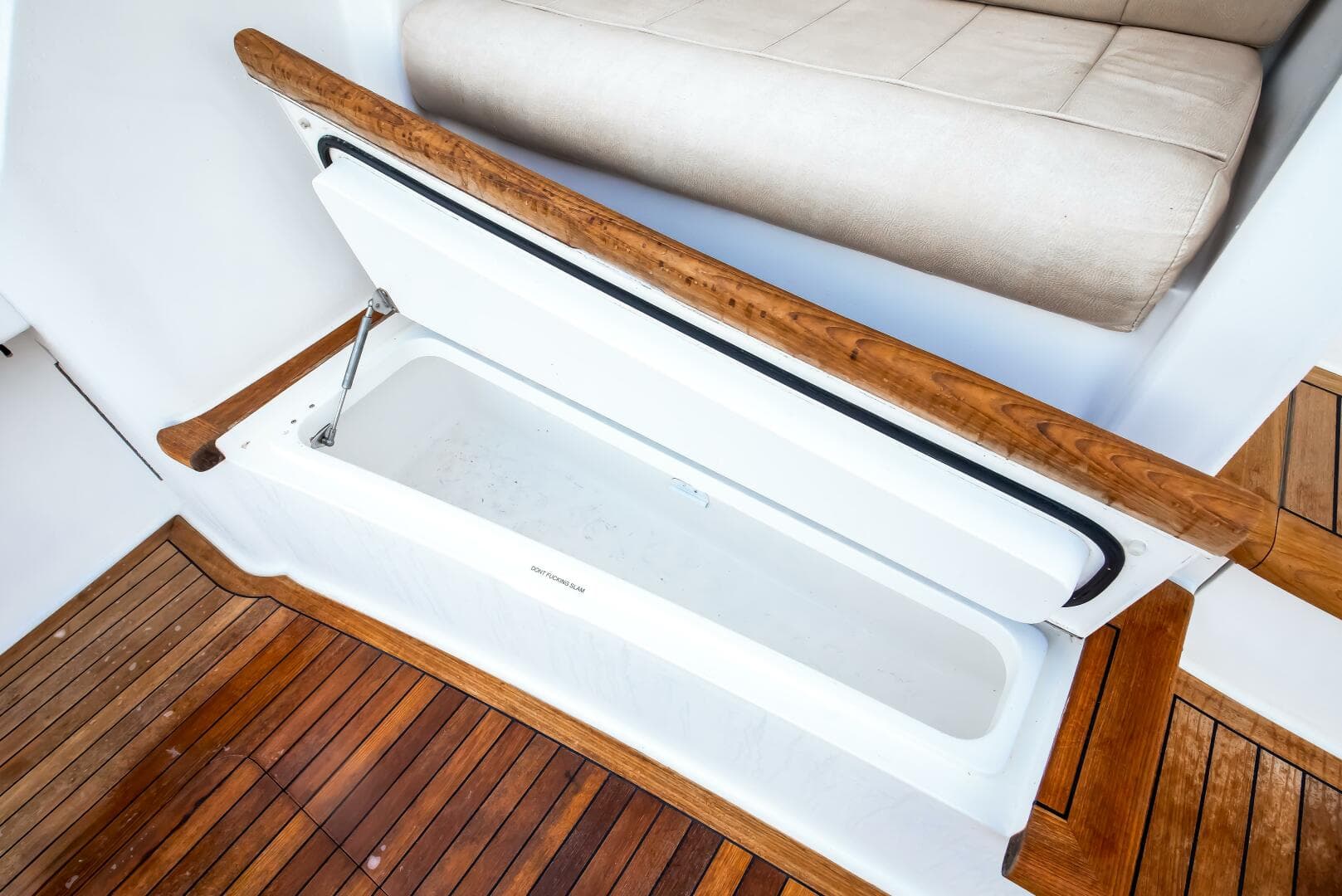 2016 Viking 52 Sport Tower — photo 24