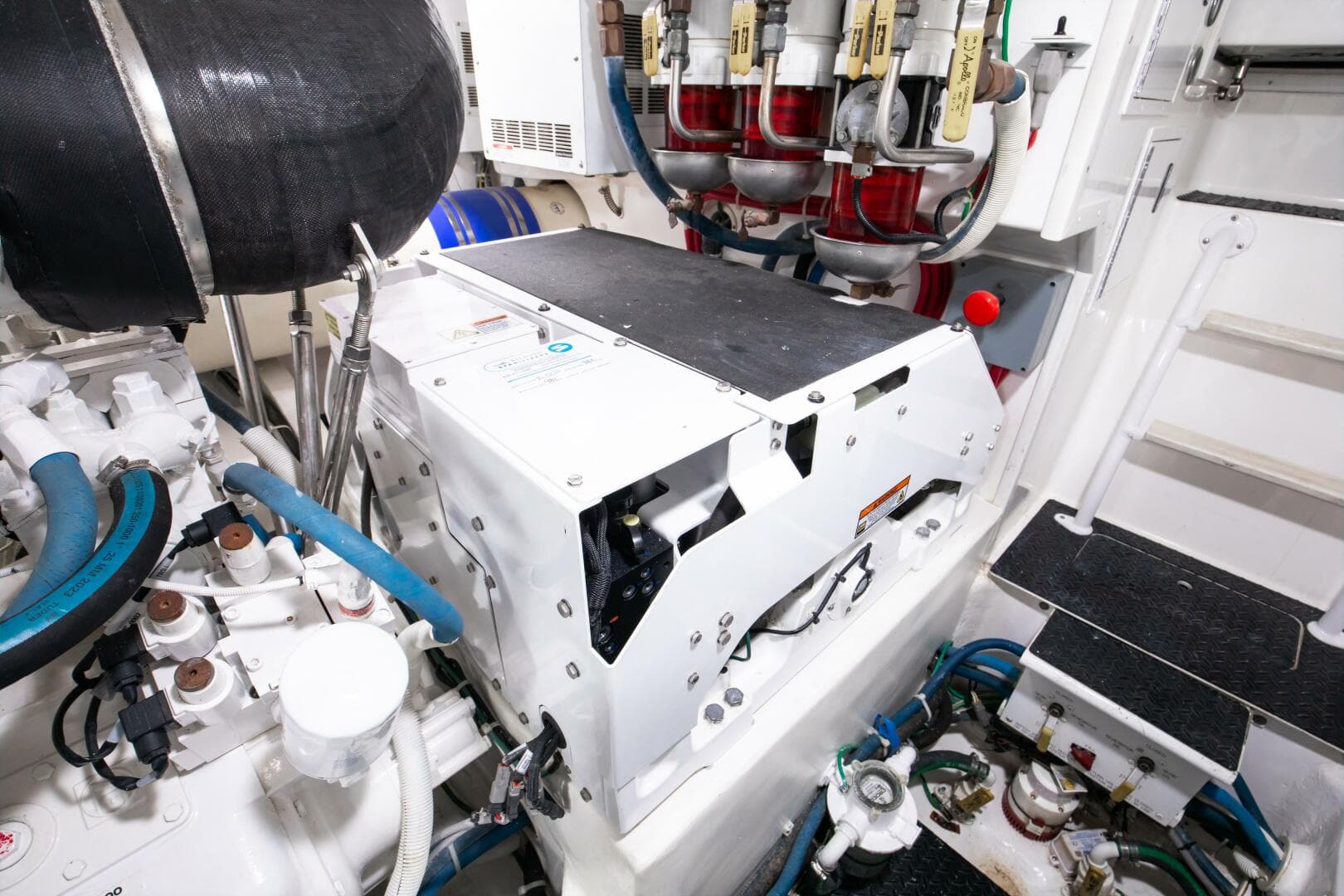 2016 Viking 52 Sport Tower — photo 44