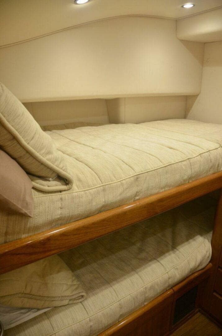 2016 Viking 52 Sport Tower — photo 37