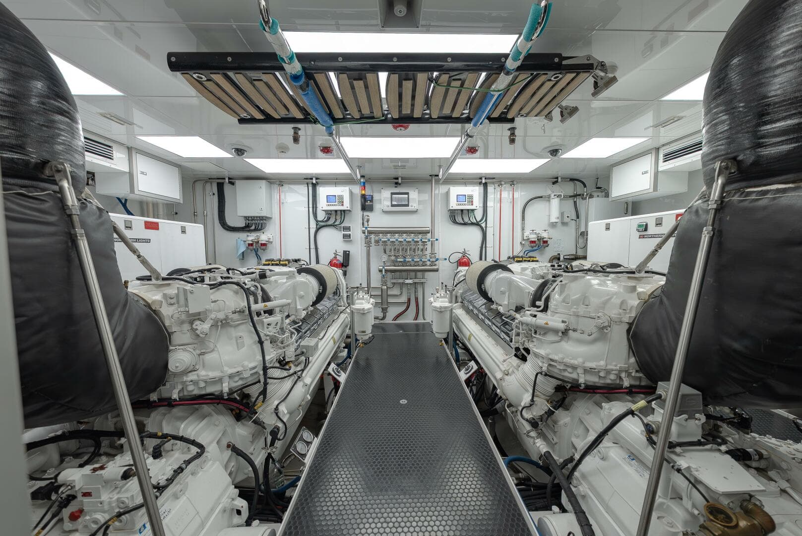 2018 Westport Raised Pilothouse — photo 58