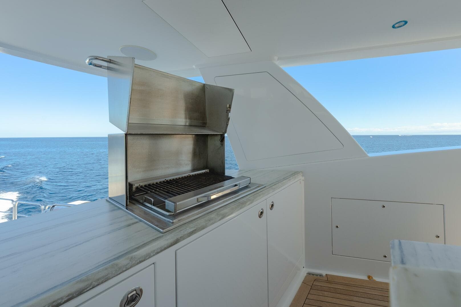 2018 Westport Raised Pilothouse — photo 36