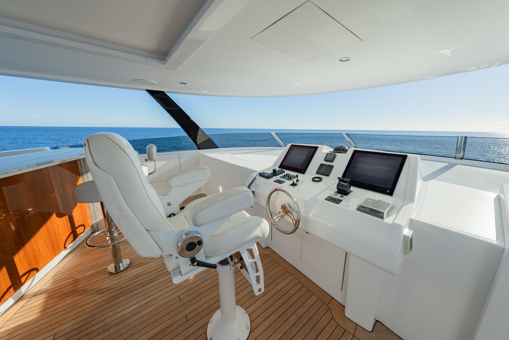 2018 Westport Raised Pilothouse — photo 38