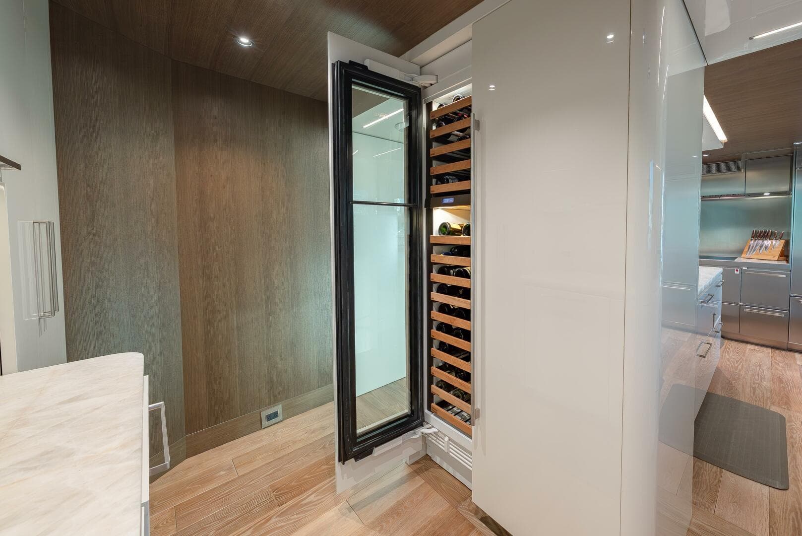 2018 Westport Raised Pilothouse — photo 12