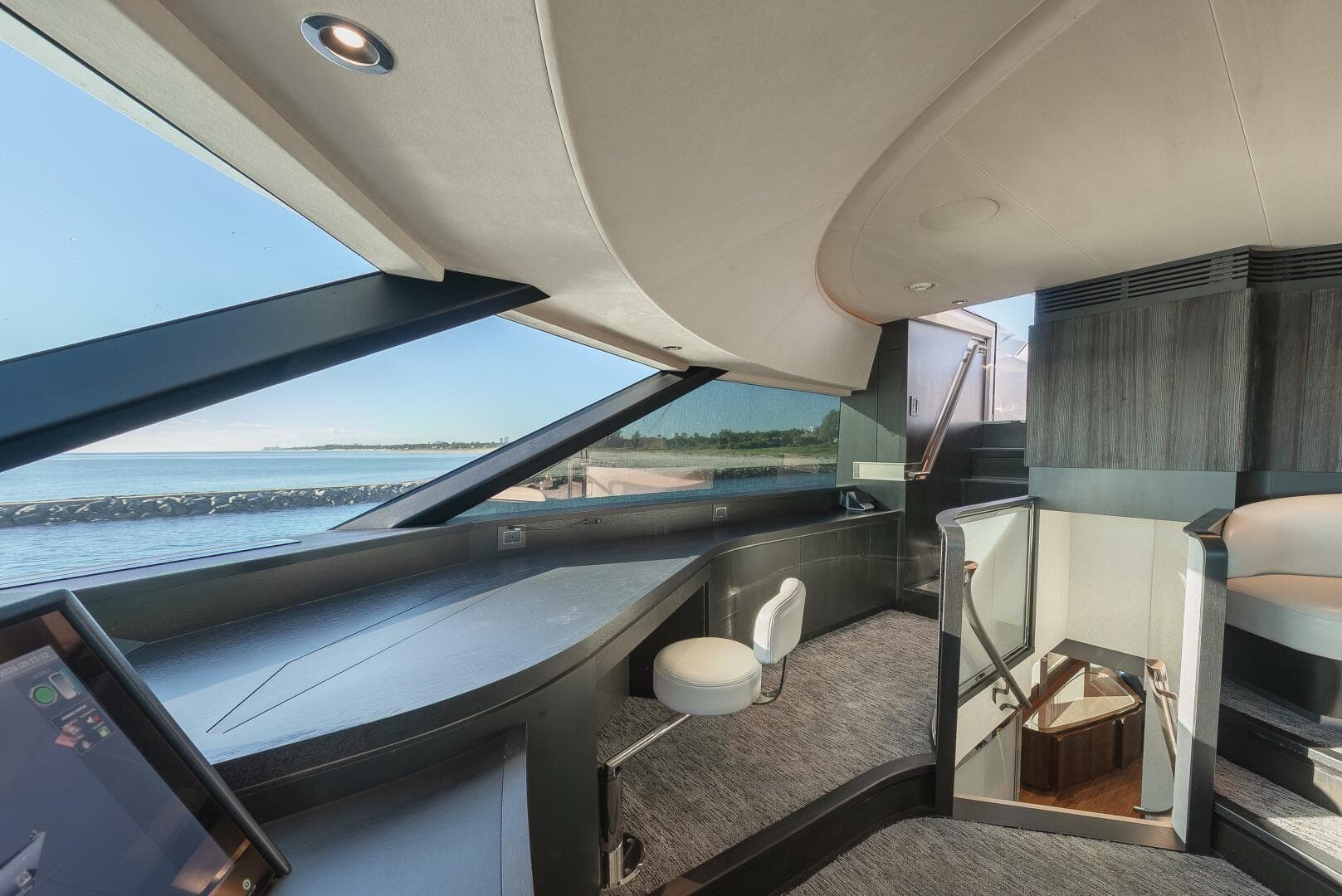 2018 Westport Raised Pilothouse — photo 32