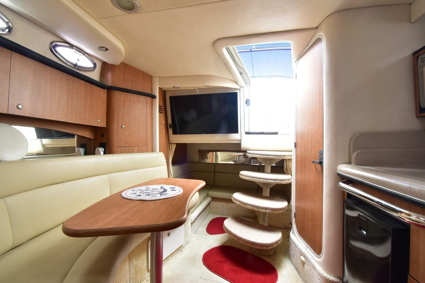 2006 Sea Ray 320 Sundancer — photo 21