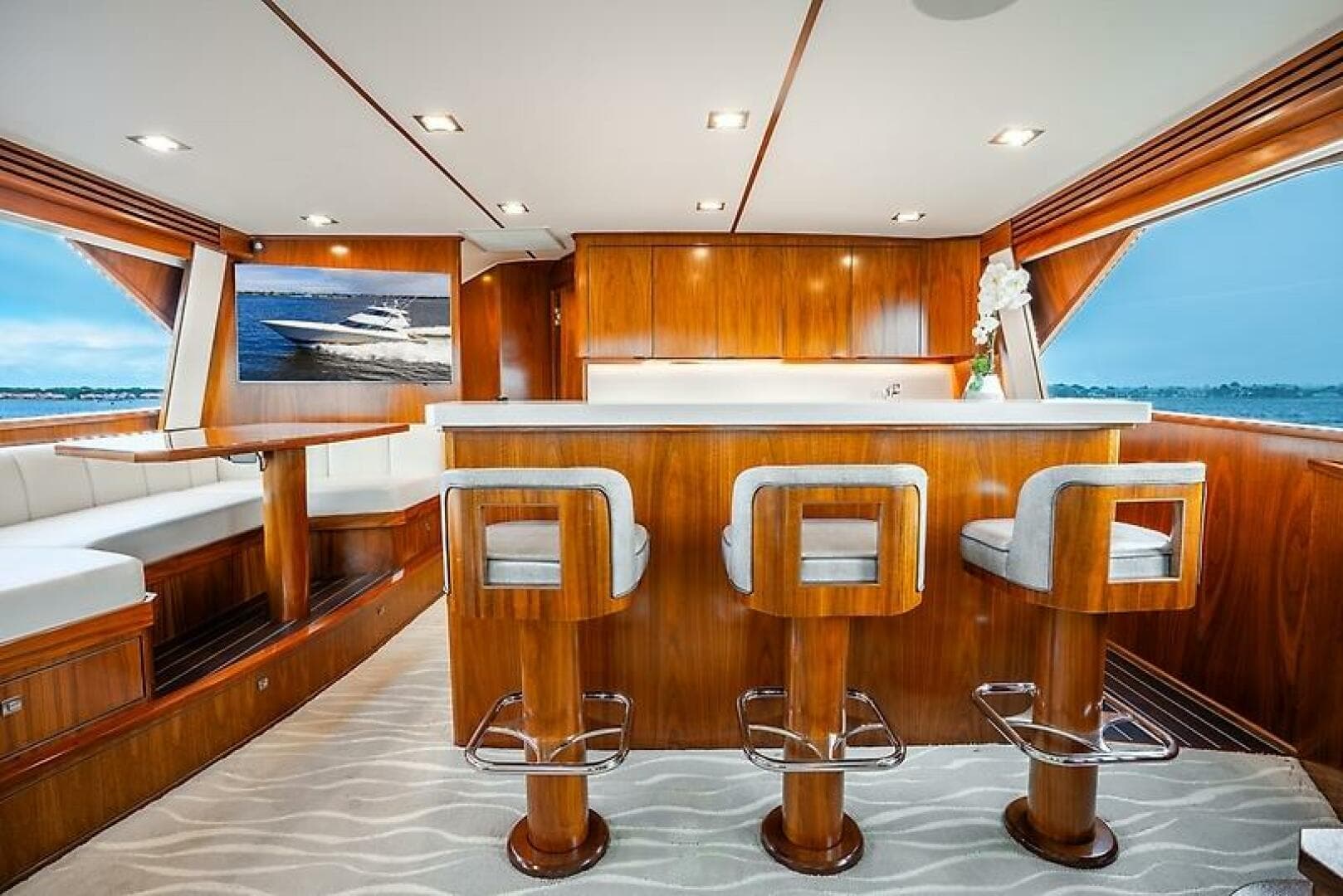 2019 Viking 68 Enclosed Bridge — photo 31