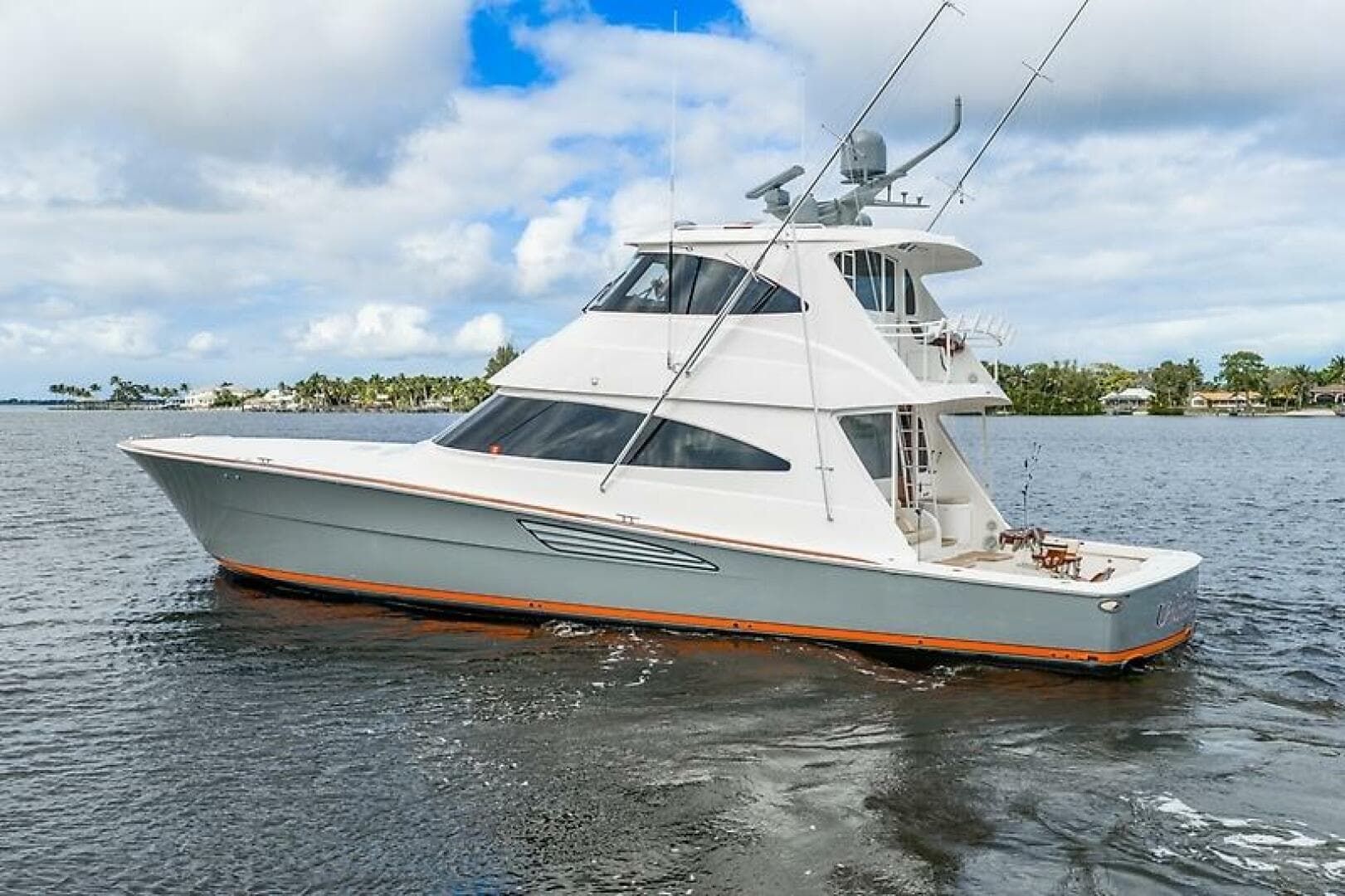 2019 Viking 68 Enclosed Bridge — photo 2