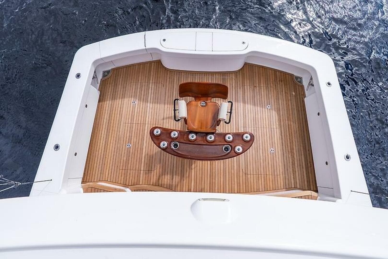 2019 Viking 68 Enclosed Bridge — photo 8