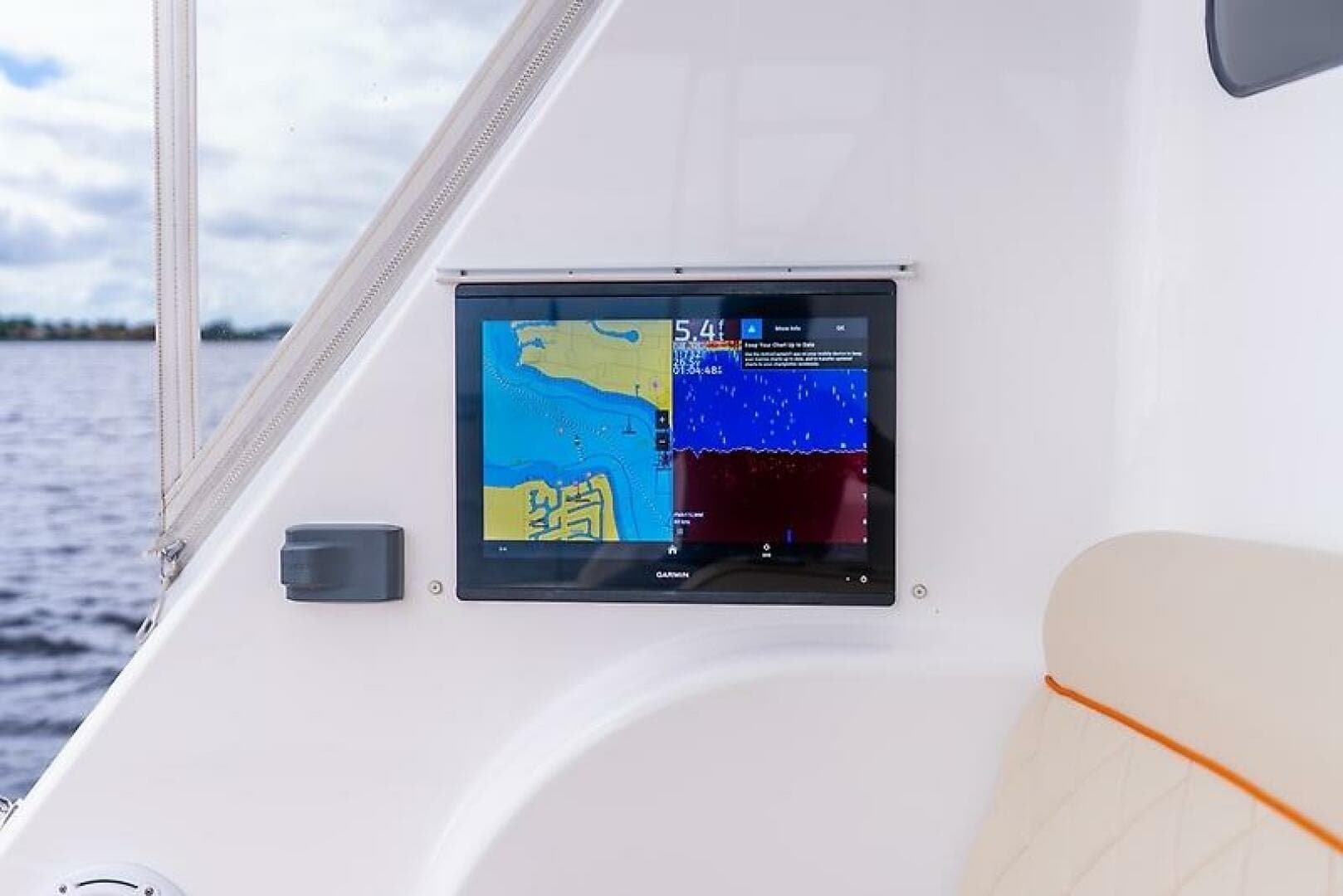 2019 Viking 68 Enclosed Bridge — photo 16