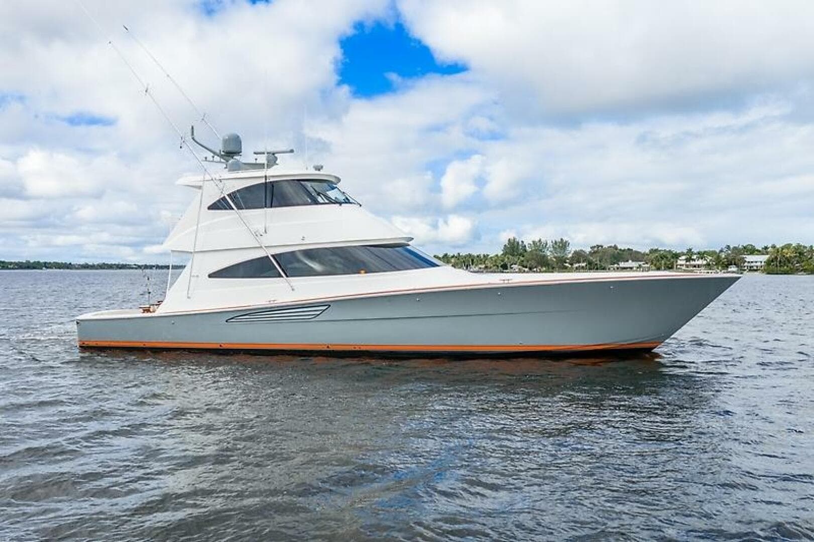 2019 Viking 68 Enclosed Bridge — photo 6