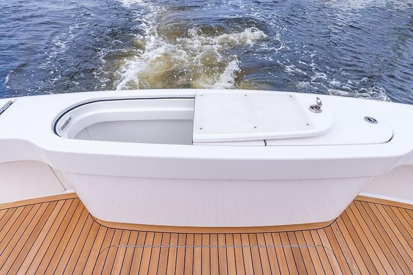 2019 Viking 68 Enclosed Bridge — photo 11