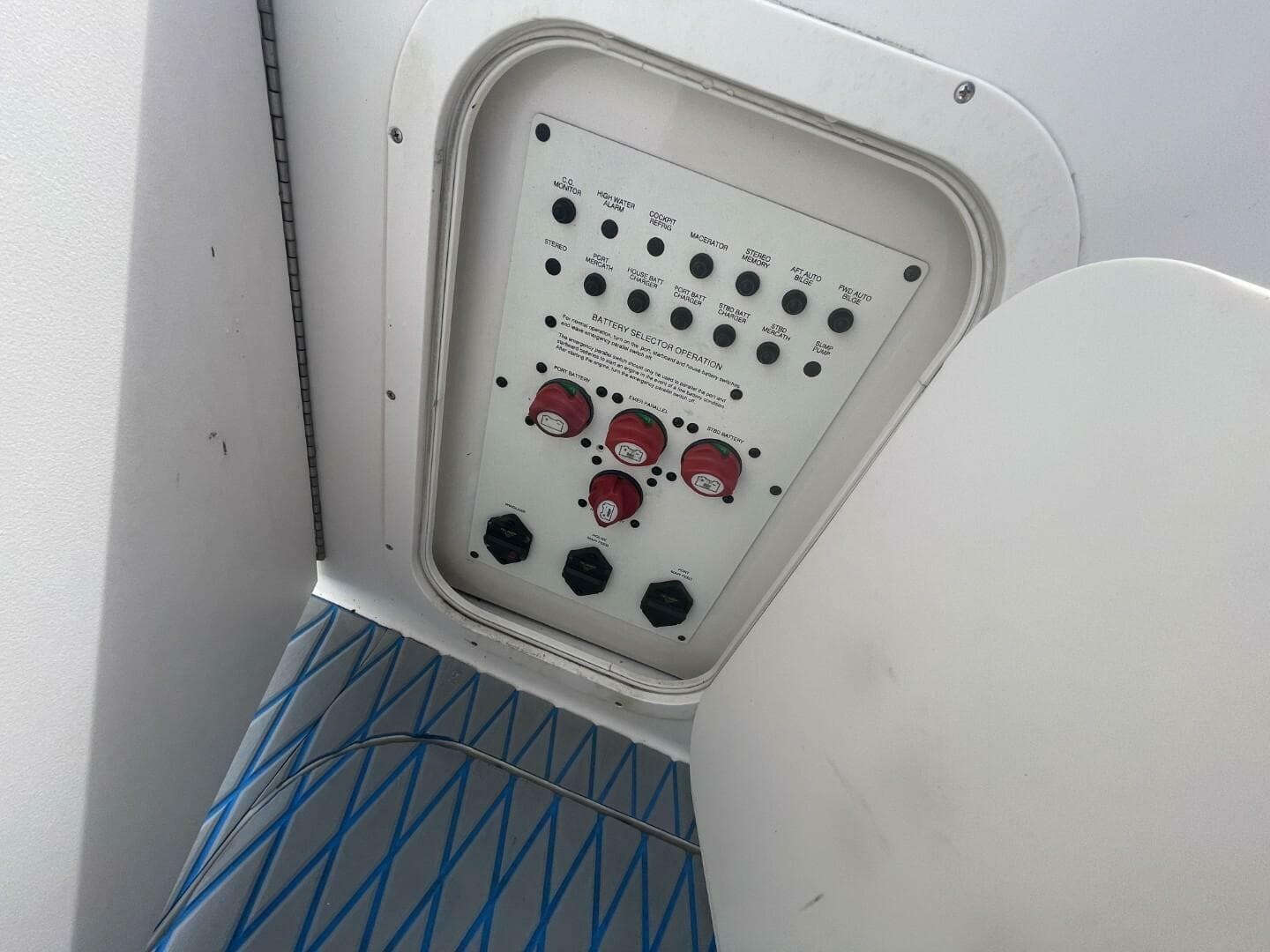 2005 Chaparral Signature 290 — photo 12