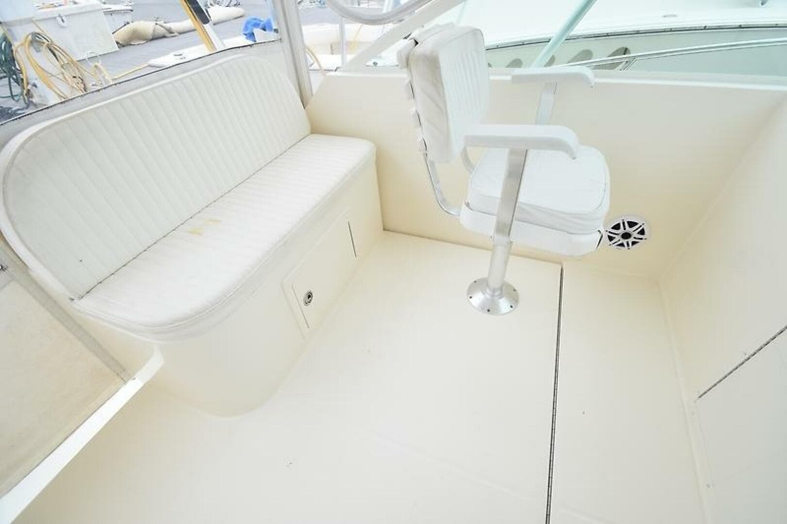 2007 Carolina Classic 28 Express — photo 14