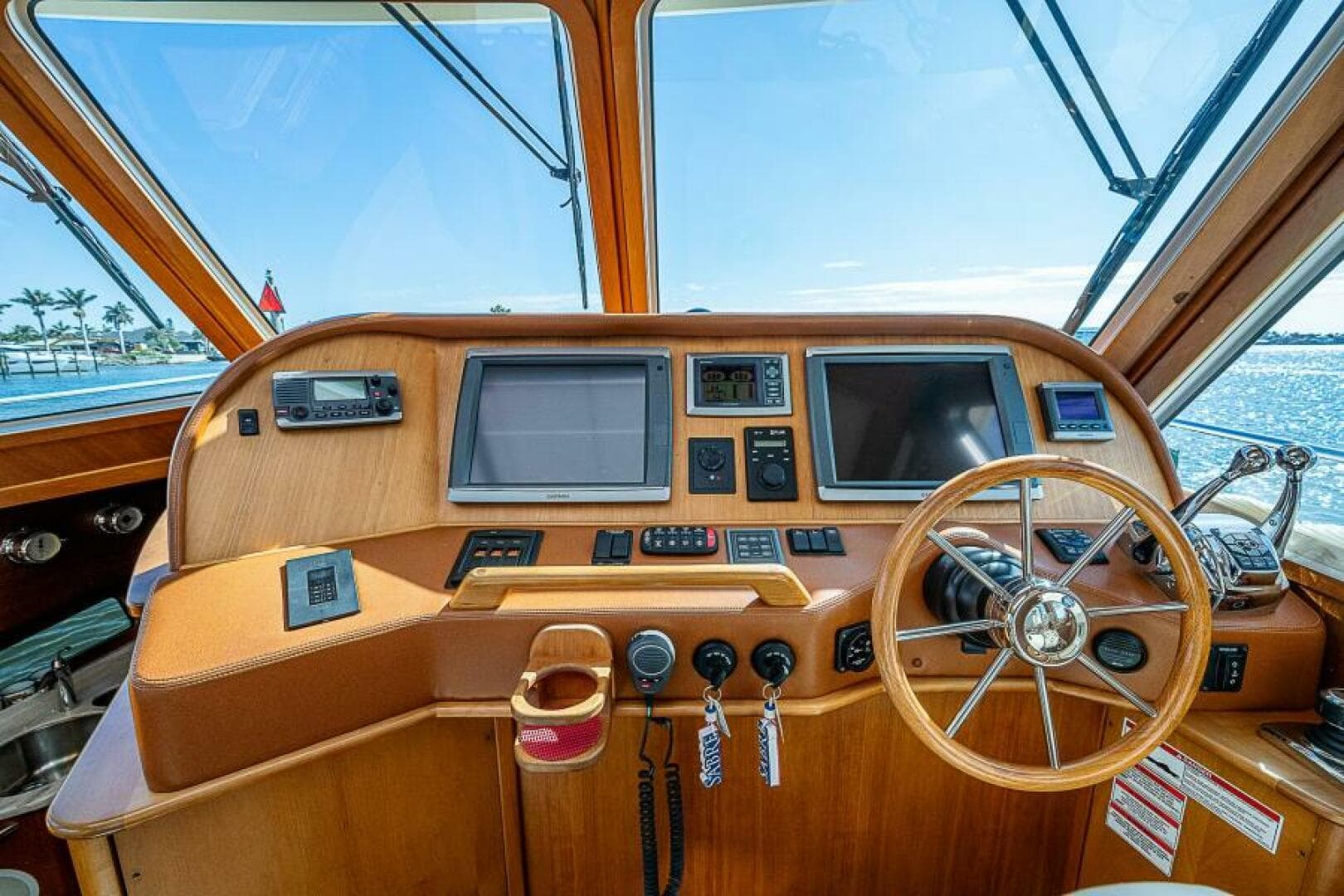 2012 Sabre 48 Salon Express — photo 33