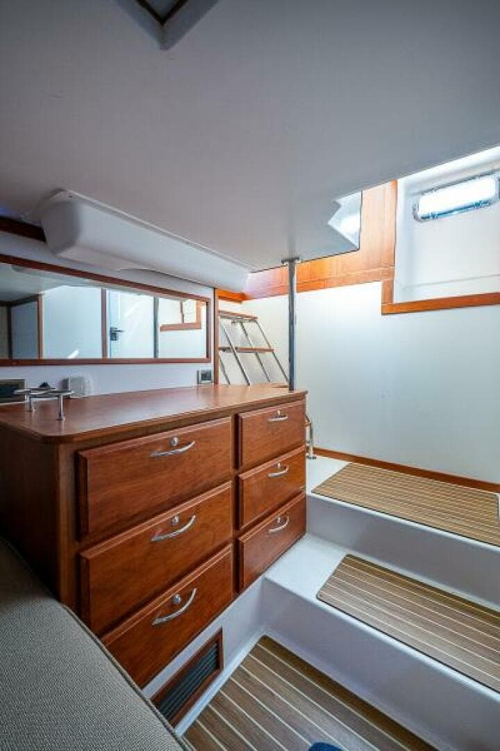 2012 Sabre 48 Salon Express — photo 68