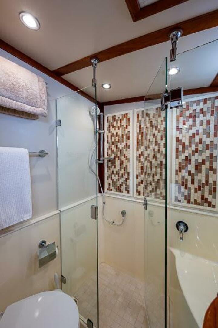 2012 Sabre 48 Salon Express — photo 64