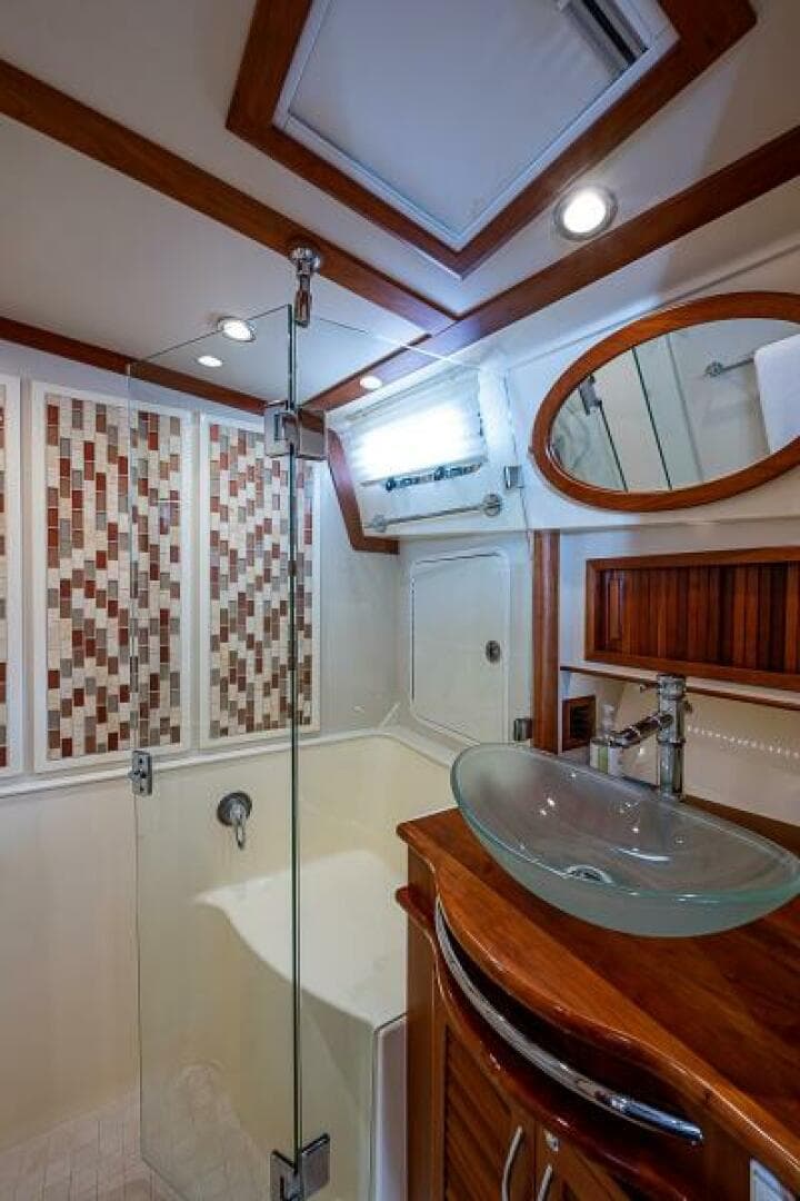 2012 Sabre 48 Salon Express — photo 62