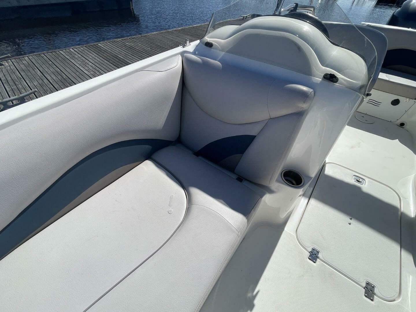 2917 Hurricane Sundeck Sport 202 OB — photo 26