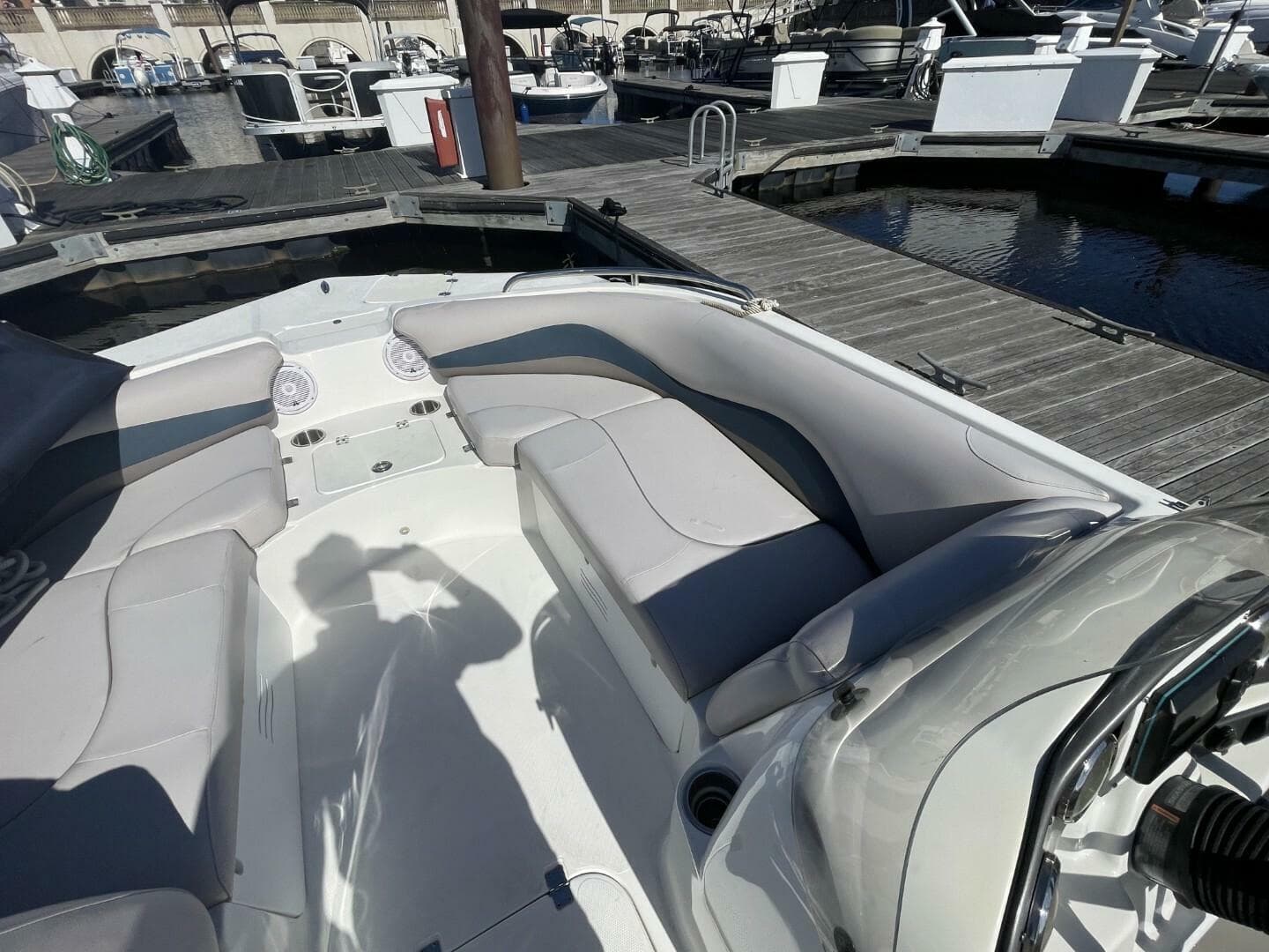 2917 Hurricane Sundeck Sport 202 OB — photo 23