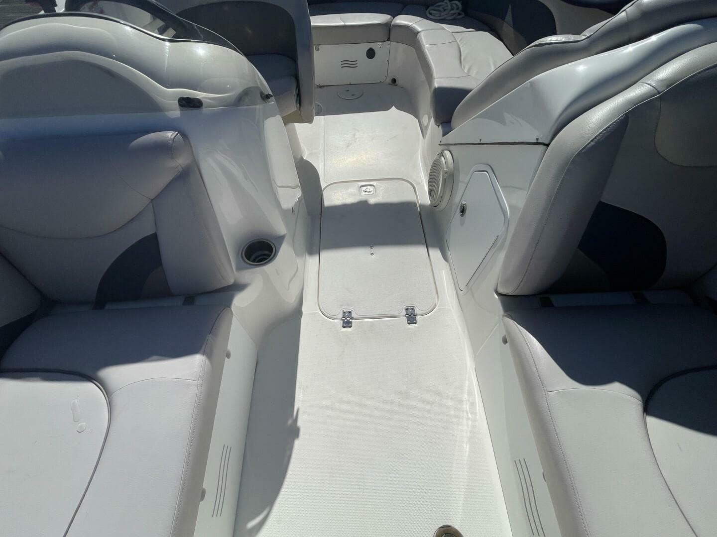2917 Hurricane Sundeck Sport 202 OB — photo 27