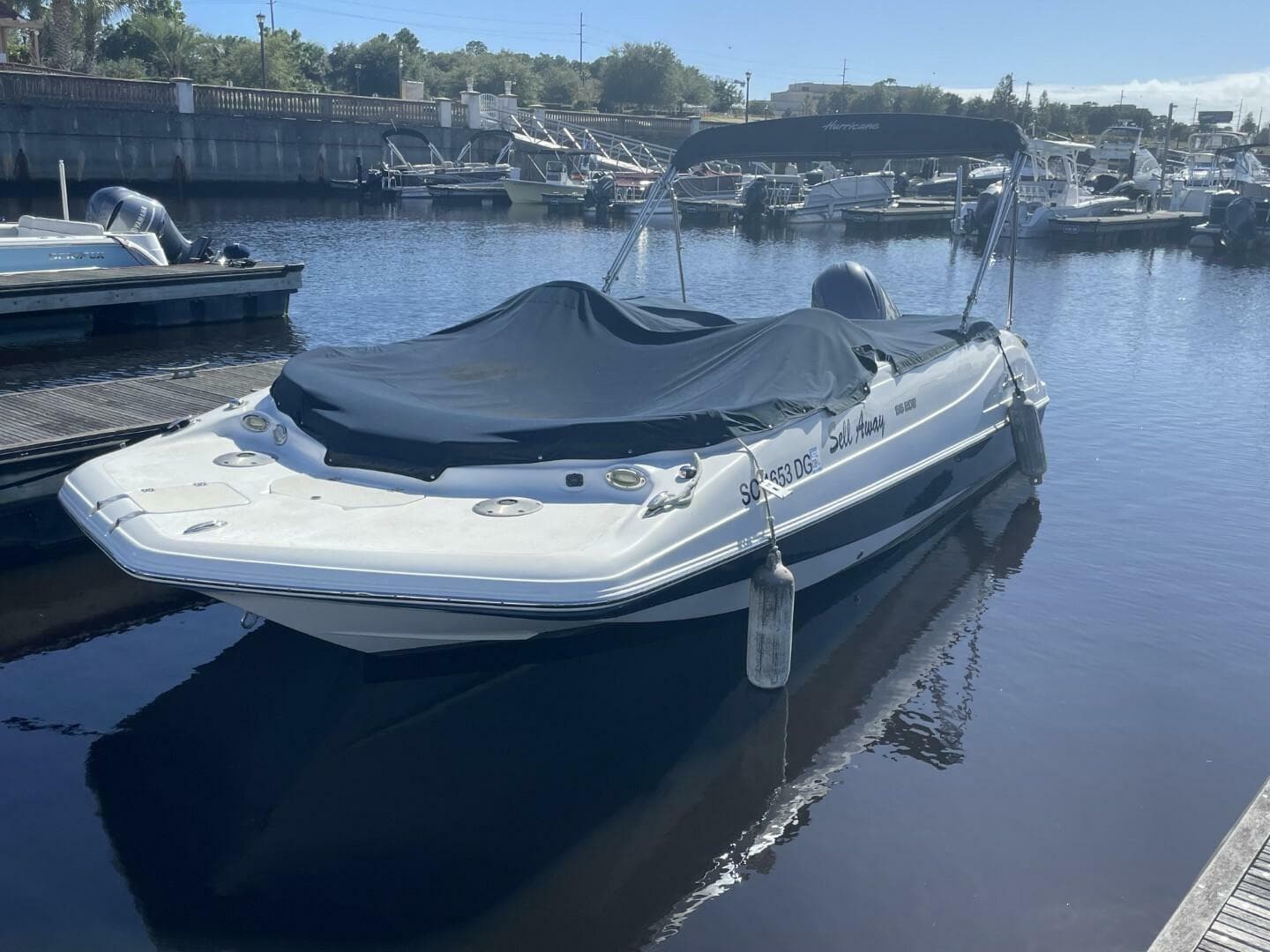 2917 Hurricane Sundeck Sport 202 OB — photo 3