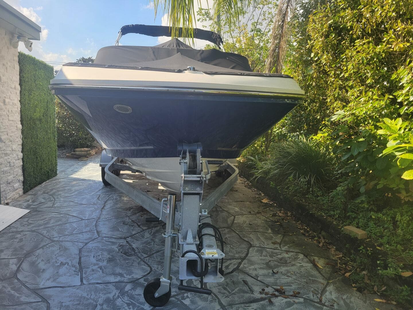 2023 Bayliner Vr 6 OB — photo 2