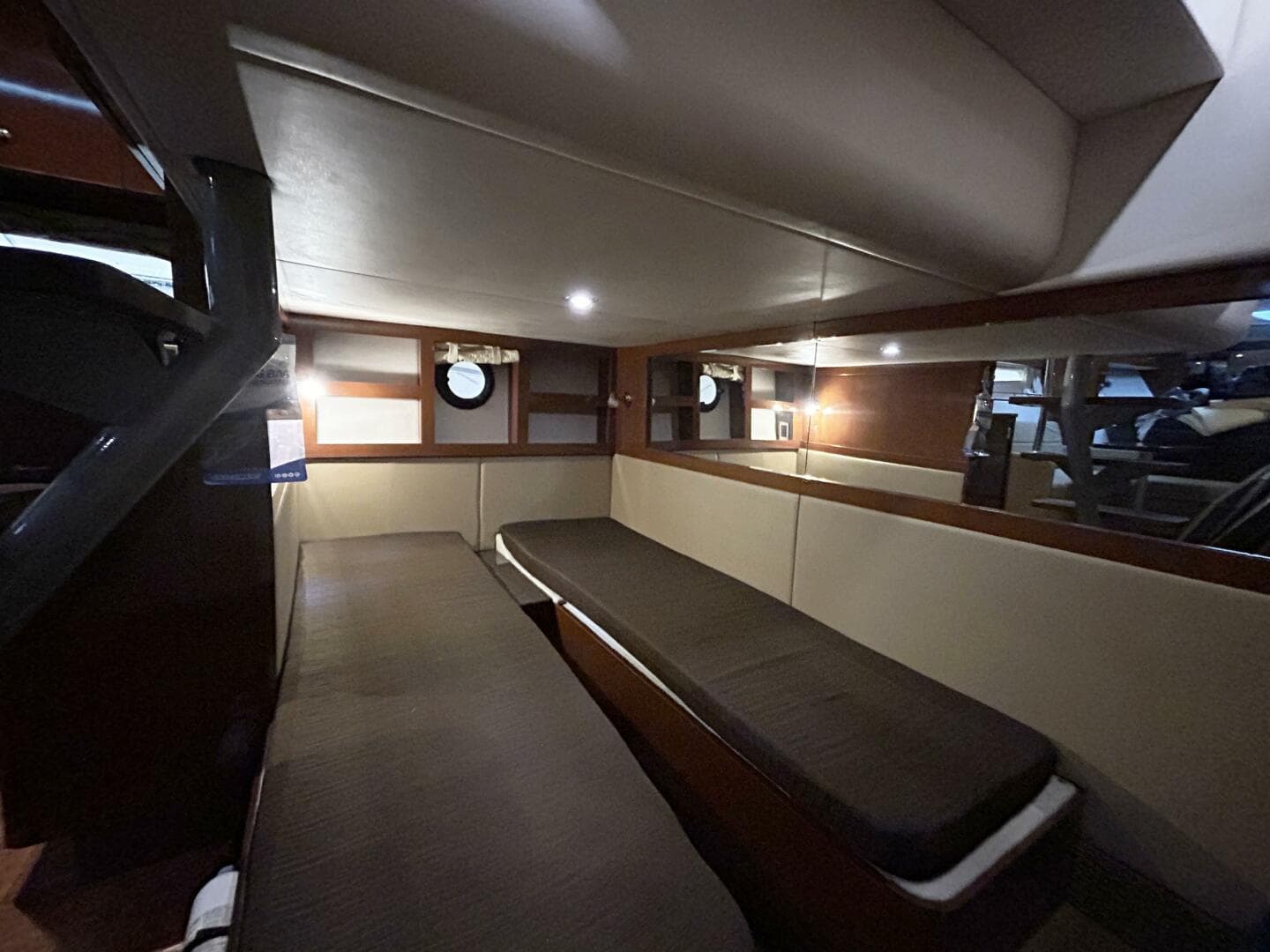 2014 Sea Ray 350 Sundancer — photo 12