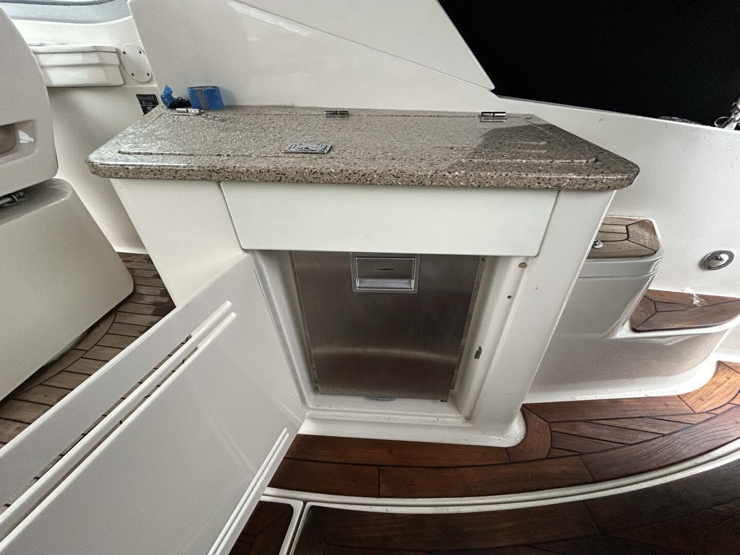2014 Sea Ray 350 Sundancer — photo 3