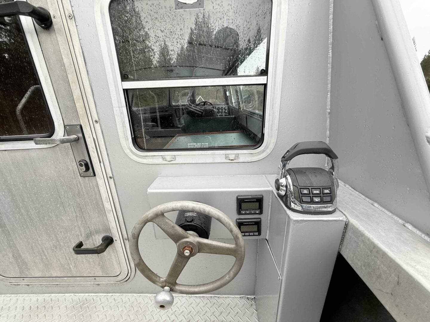 1998 Coastal Craft 25v22 — photo 7