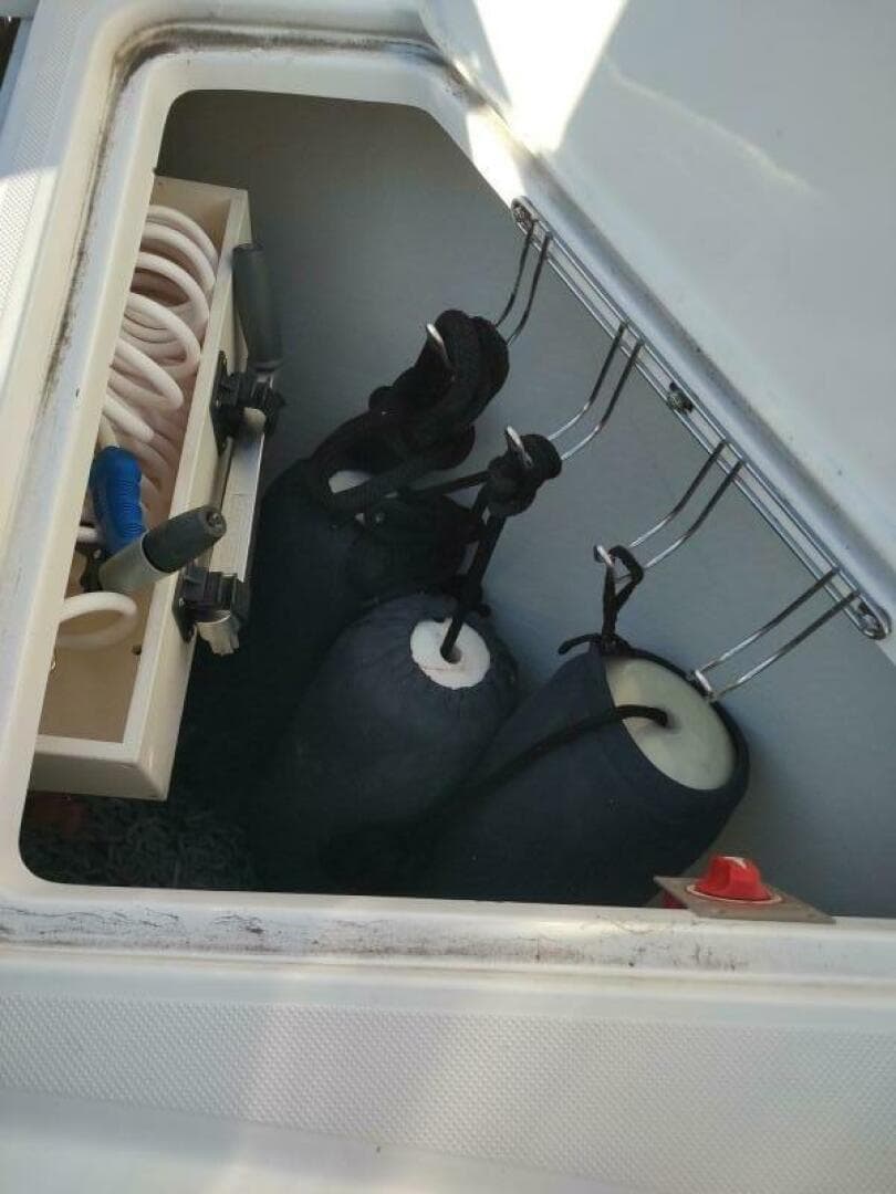 2021 Regal 42 Fly — photo 18